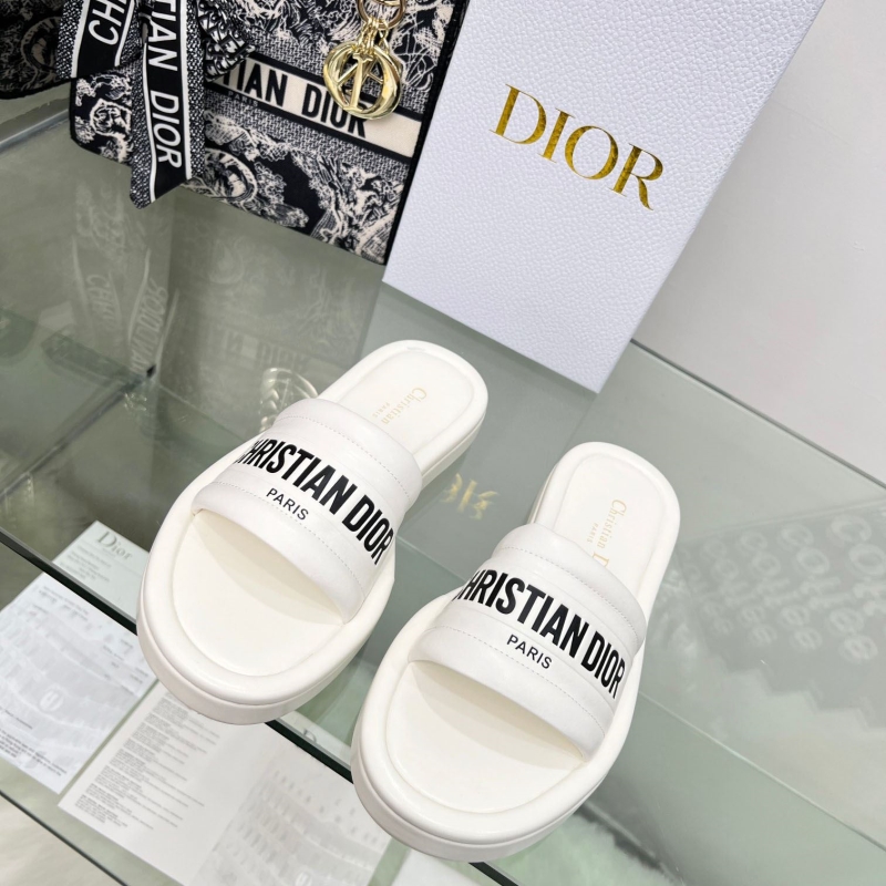 ch**an D*or slippers